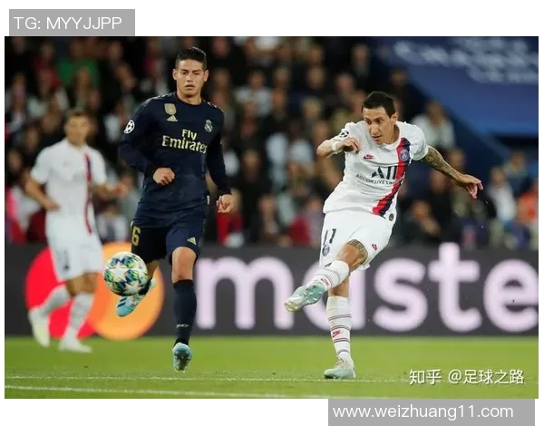 重庆足球队耐力变革引发热议探索新战术与训练模式的结合之路